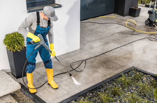 Why Choose Our Certified Pressure Washing Experts for Your Project Needs in Collinsville, CT?